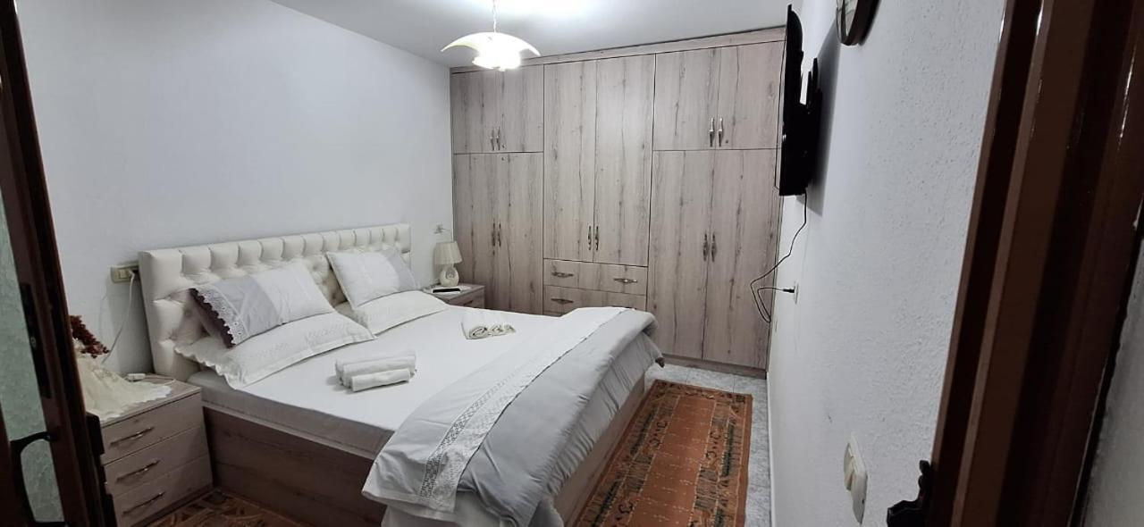 Marbi Guest House Gjirokaster Bagian luar foto