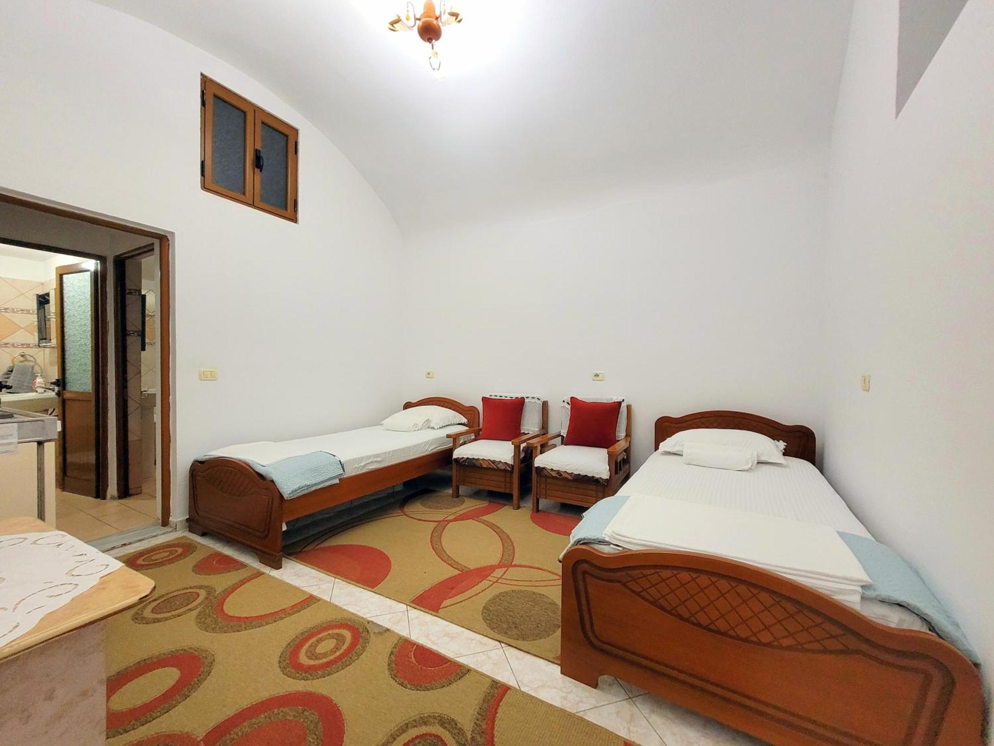 Marbi Guest House Gjirokaster Bagian luar foto