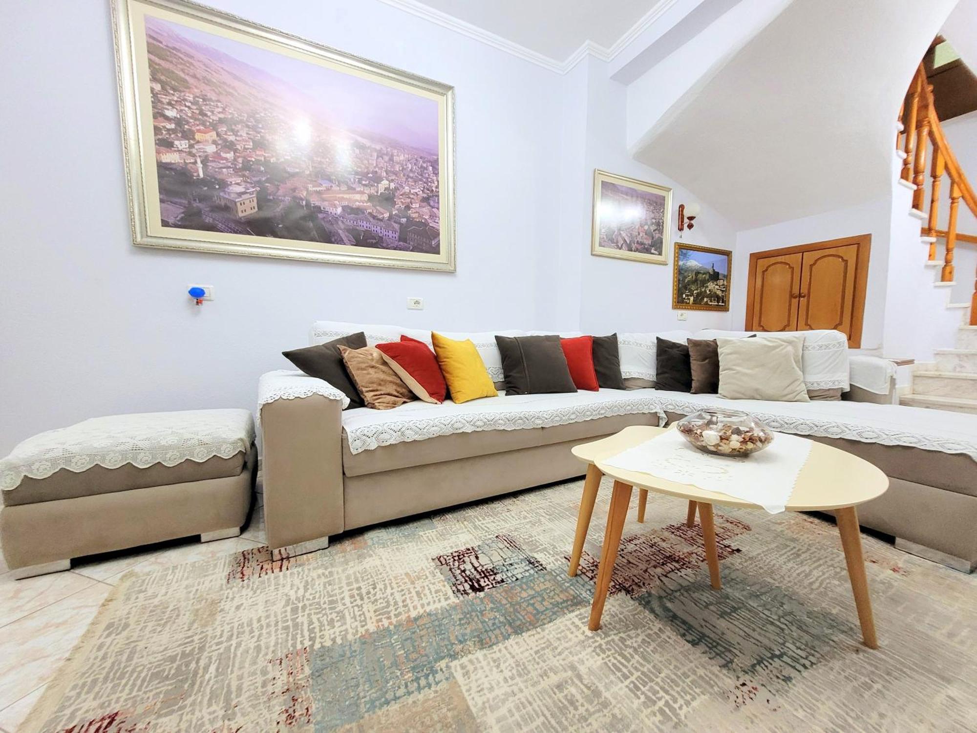Marbi Guest House Gjirokaster Bagian luar foto