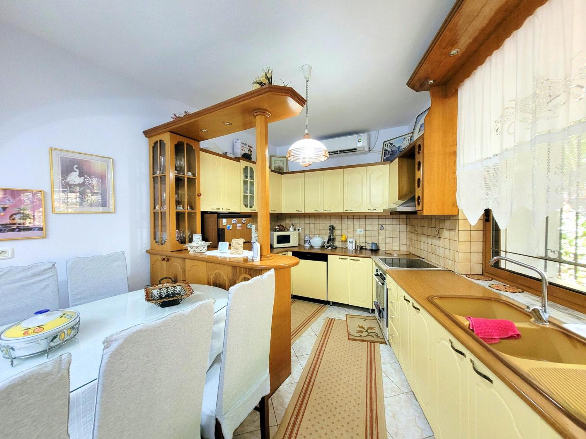 Marbi Guest House Gjirokaster Bagian luar foto